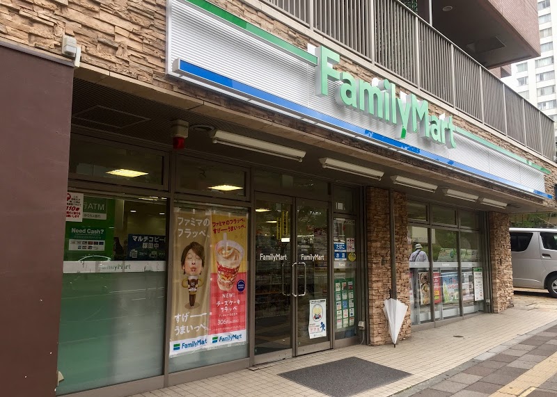 コンビニ　ファミリーマート高輪一丁目店（コンビニ）まで433m