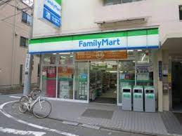 コンビニ　ファミリーマート千駄ヶ谷二丁目店（コンビニ）まで251m