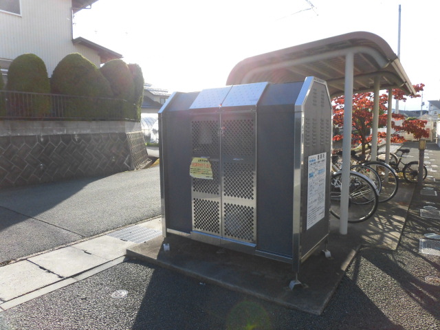 その他設備　敷地内ごみ置き場