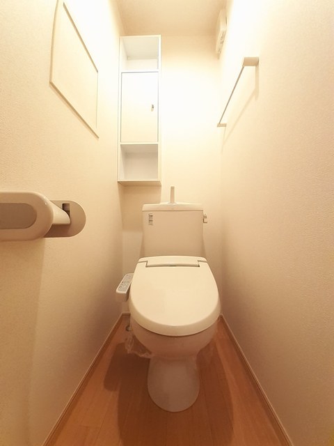 【富山市田畠のアパートのトイレ】