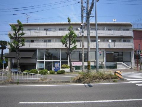 【名古屋市瑞穂区豊岡通のマンションの建物外観】