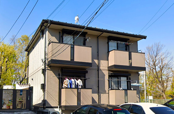 建物外観　全室角部屋、陽当り良好です！