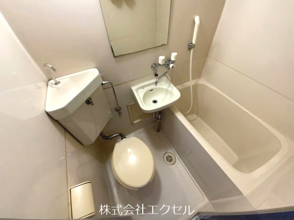 バス・シャワールーム　お掃除もラクラク！水回りが一体型で手間いらず。
