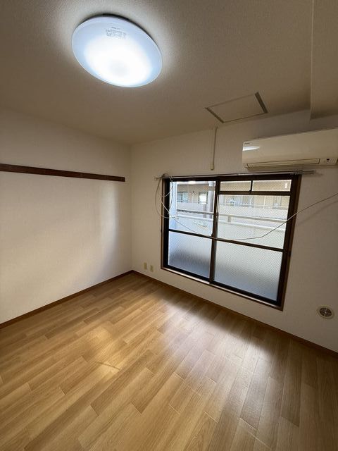 居室・リビング　洋室５．６帖