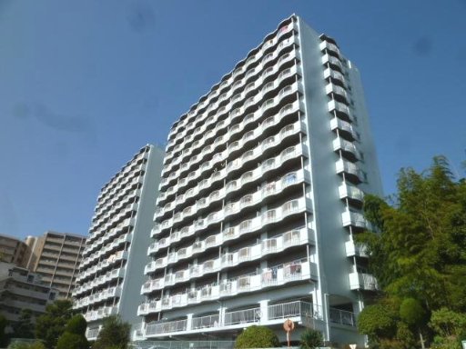 【千里ロイヤルマンションの建物外観】