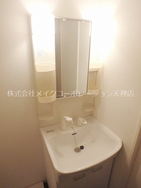 【福岡市中央区平尾のマンションの洗面設備】