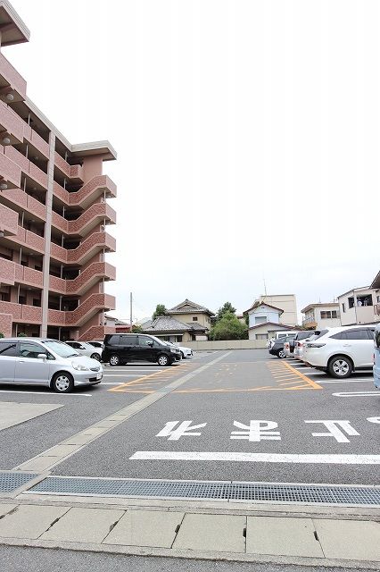 【Ｇｒａｎｄ　Ｌｅａｇａの駐車場】