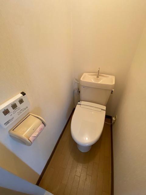 トイレ　【トイレ】嬉しいウォシュレット付き