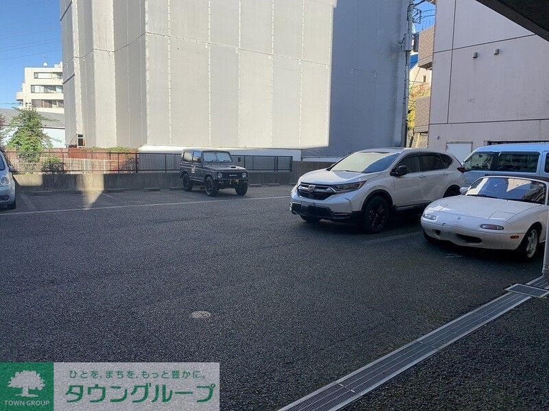 【川崎市高津区下作延のマンションの駐車場】