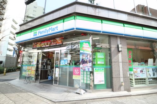 コンビニ　ファミリーマート 丸の内七間町通店（コンビニ）まで120m