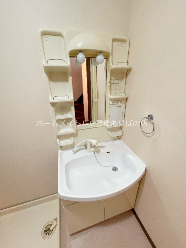 洗面設備　同型別部屋写真