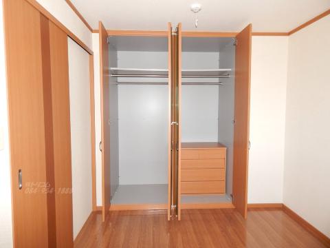 収納　クローゼット