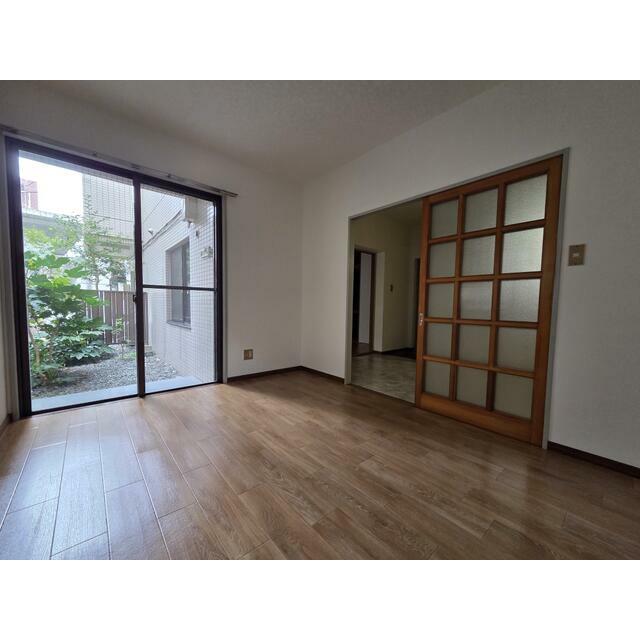 居室・リビング　西側