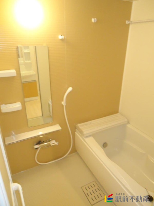 バス・シャワールーム　類似物件のものです