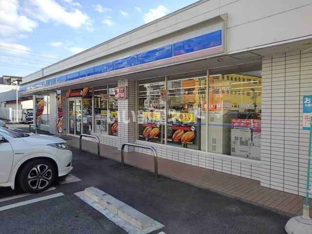 コンビニ　ローソン 久留米長門石三丁目店（コンビニ）まで425m