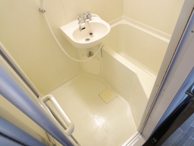 バス・シャワールーム　同物件別号室
