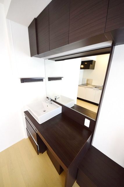 洗面設備　★ホテルの様なお洒落な独立洗面台です★