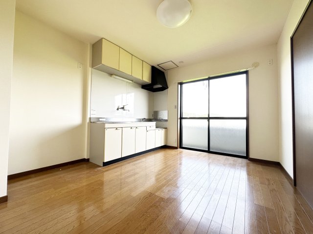 居室・リビング　※同物件、別のお部屋の写真です。