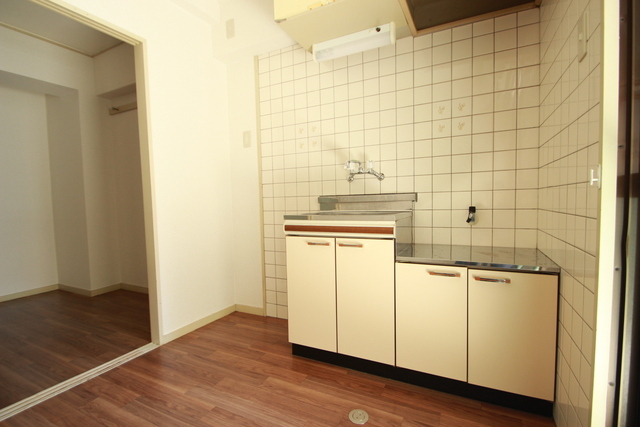 キッチン　２口ガスコンロ設置できます。（サイズ確認