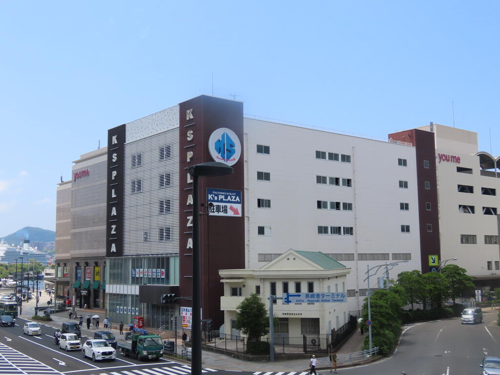 ショッピングセンター　ゆめタウン夢彩都（ショッピングセンター）まで398m