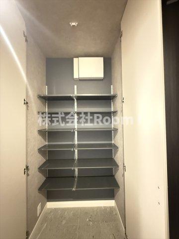 玄関　収納もある玄関です