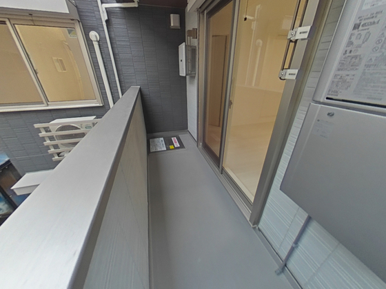 バルコニー　※別号室の画像です