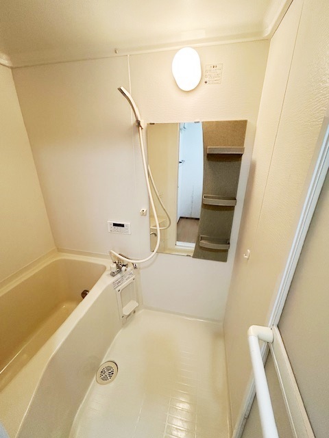 バス・シャワールーム　※参考画像　同建物別部屋同タイプ
