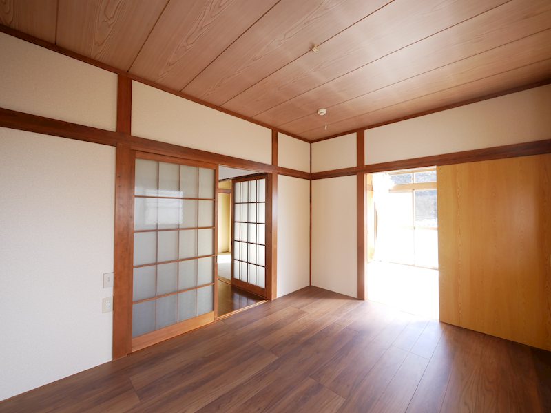 その他　洋室６帖