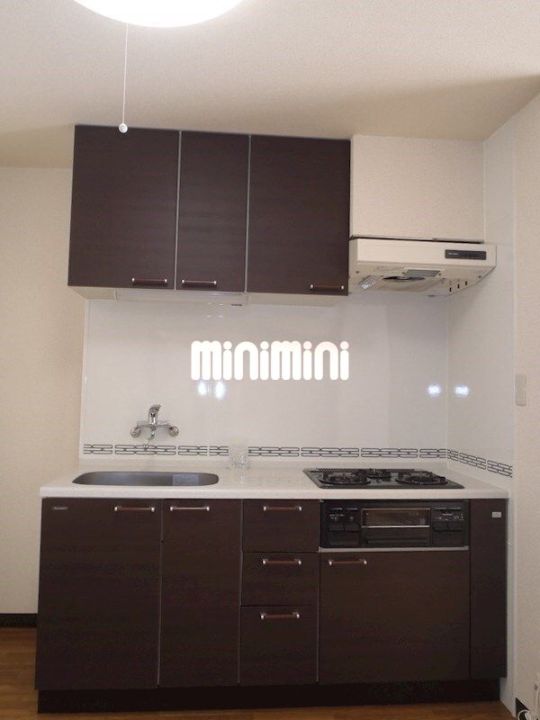 キッチン　玄関