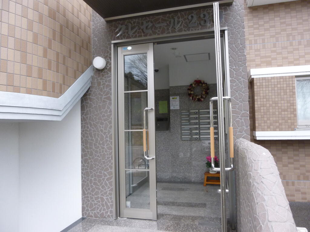 エントランス　オートロック付き