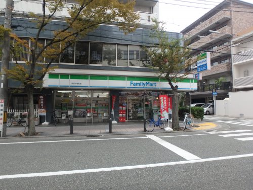 コンビニ　ファミリーマート　枦塚町店（コンビニ）まで126m