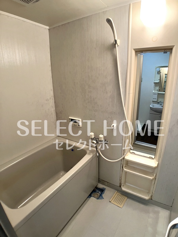 バス・シャワールーム　ゆったり過ごせるお風呂です