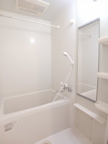 バス・シャワールーム　ゆったり過ごせるお風呂です