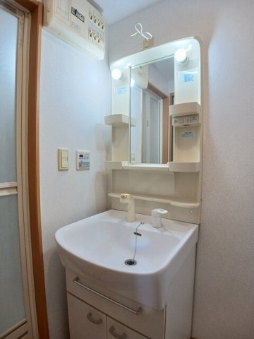 洗面設備　広い洗面スペース