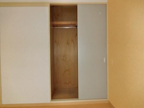 プリマヴェーラⅡ　収納　洋室収納（開）
