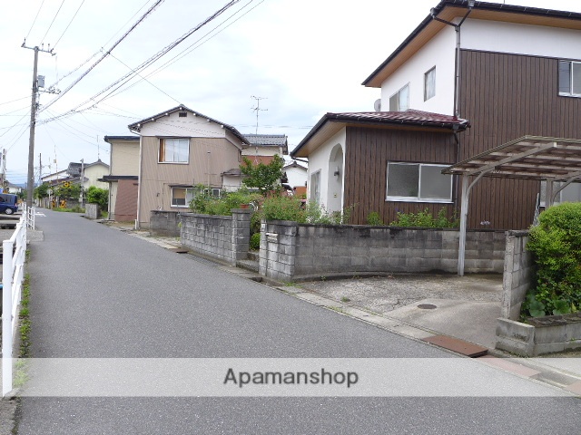 その他　前面道路（その他）まで0m