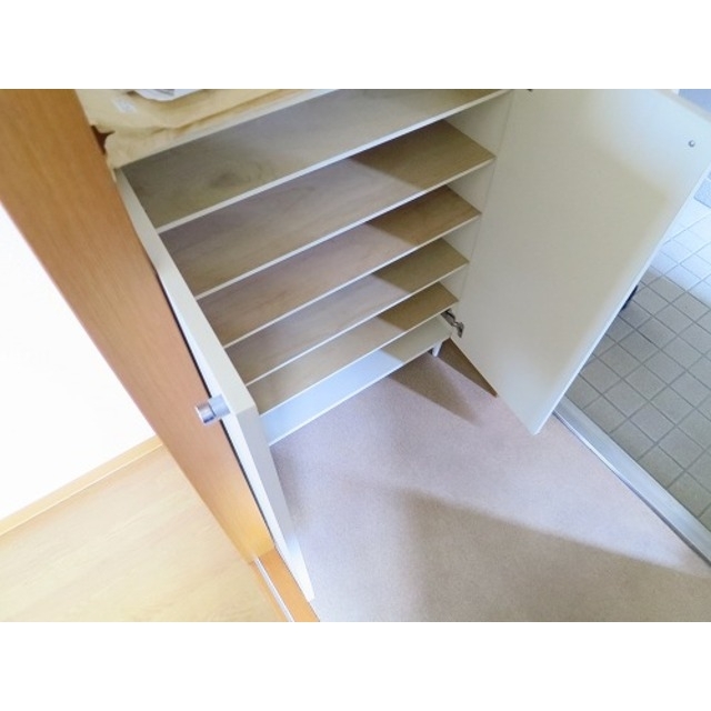 玄関　シューズボックス