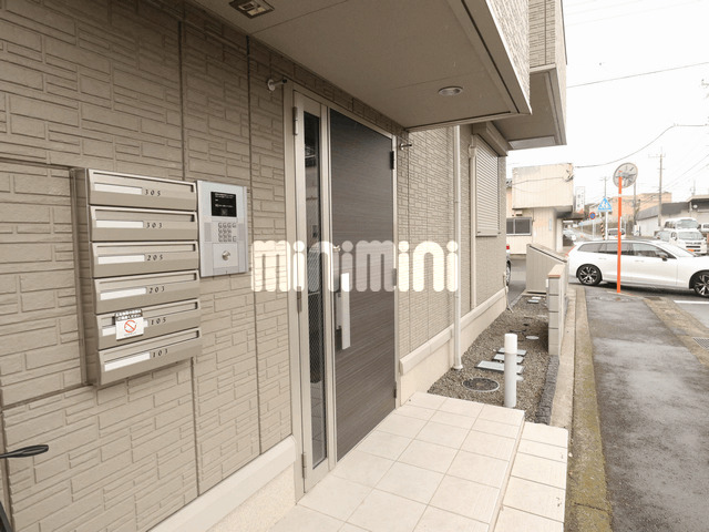 エントランス　別部屋の参考写真です