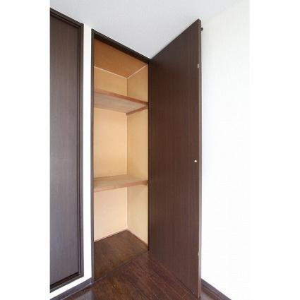 収納　クローゼット付