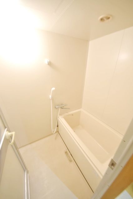 バス・シャワールーム　～疲れもさっぱり～