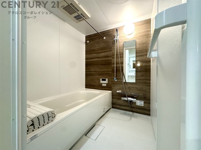 バス・シャワールーム　浴室乾燥付き！
