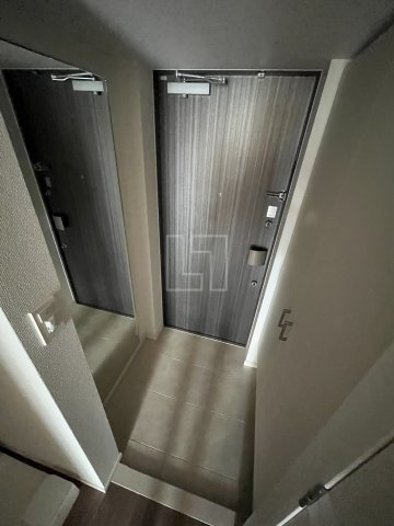 玄関　レオンコンフォート難波クレア　玄関