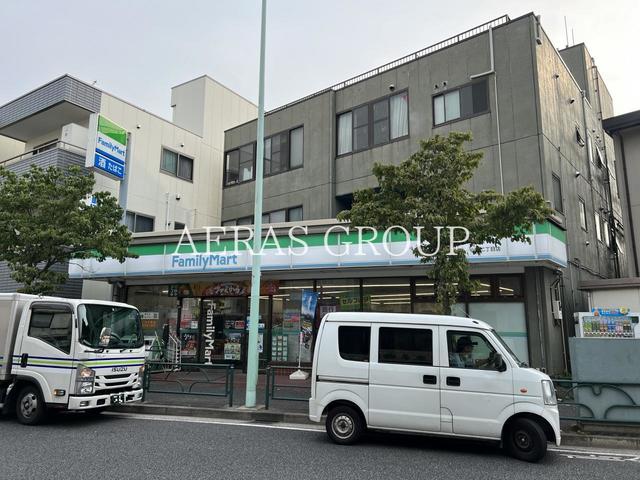 コンビニ　ファミリーマート 小台二丁目店（コンビニ）まで195m