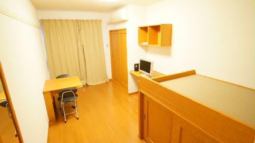 居室・リビング　同タイプ物件の為、実際とは異なる場合がございます。