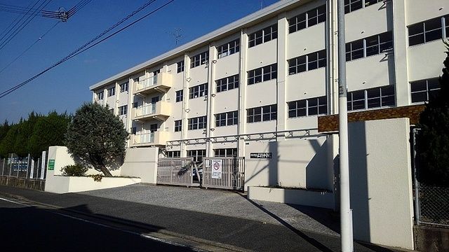 中学校　北九州市立 広徳中学校（中学校）まで350m