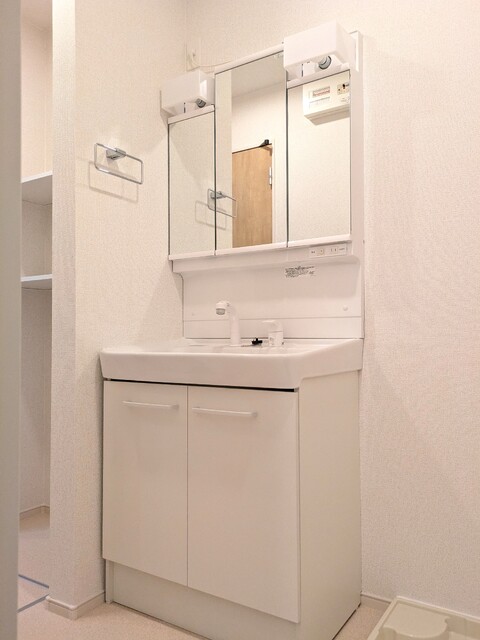 建物外観　建築中