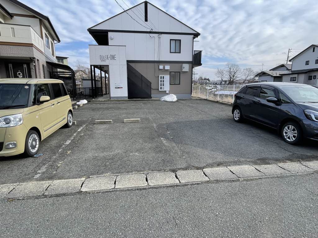 駐車場　駐車場