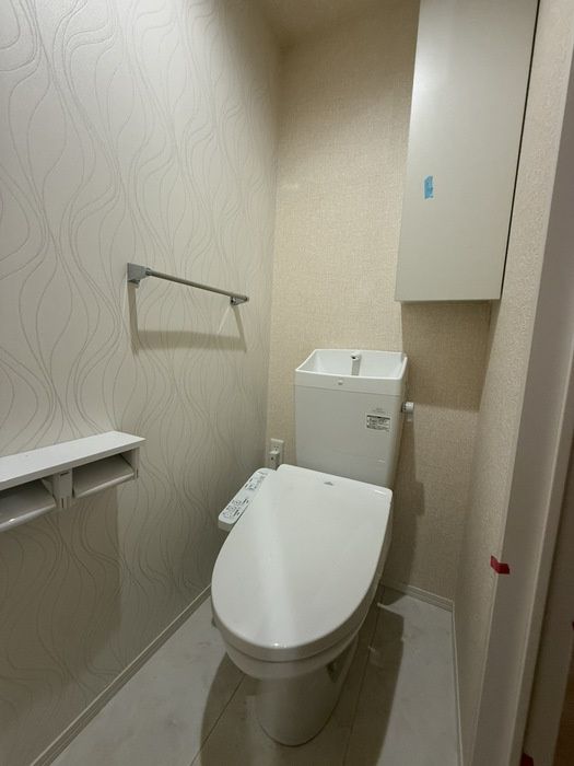 トイレ　温水洗浄便座