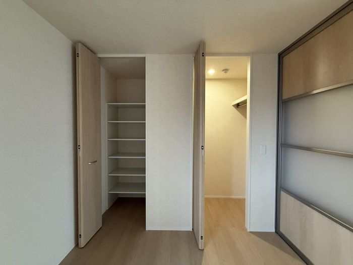 収納　ウォークインクローゼットです