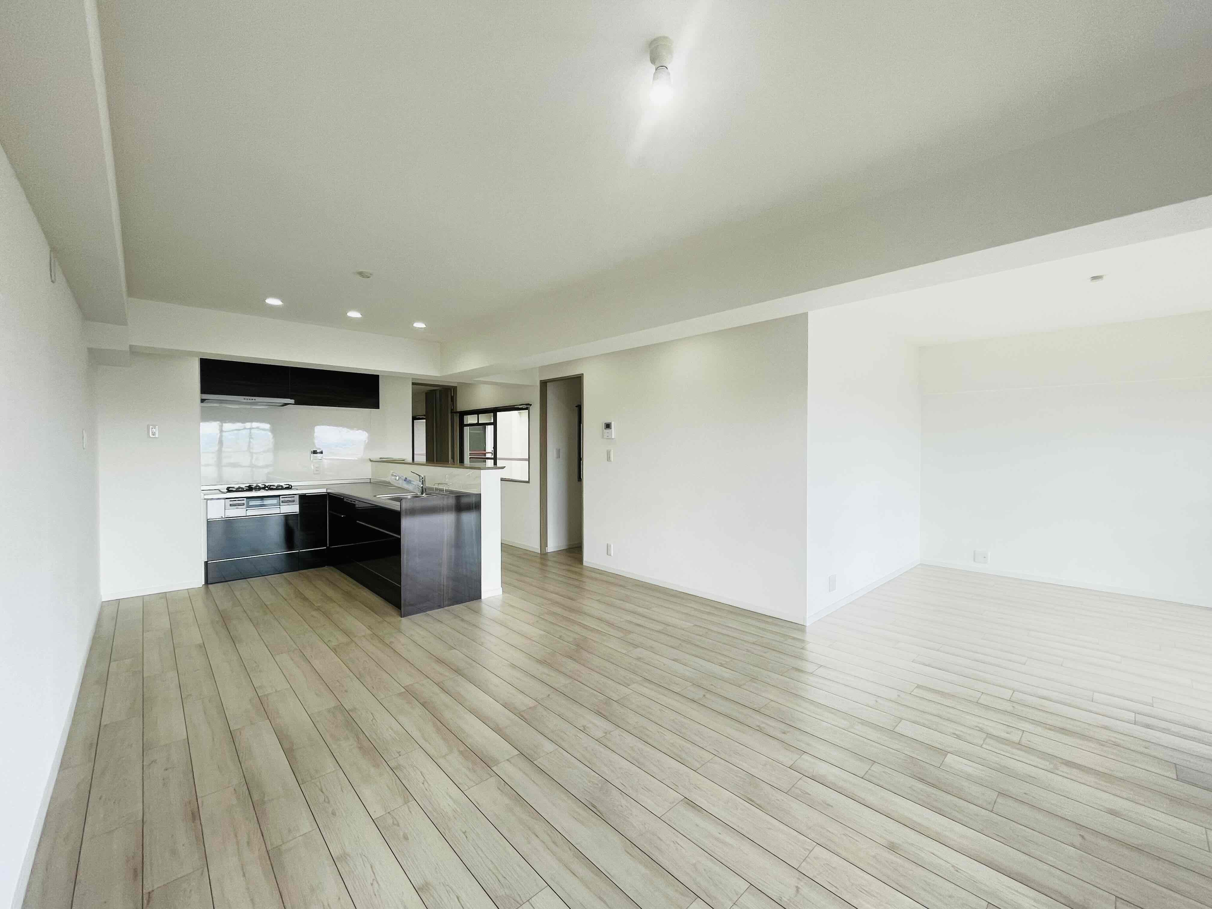 居室・リビング　LDKは約21帖の広さ♪